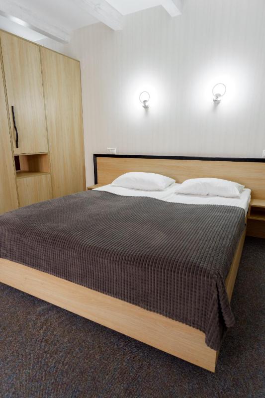 Superior Suite image 2