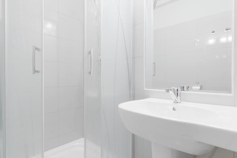 Double Room image 4
