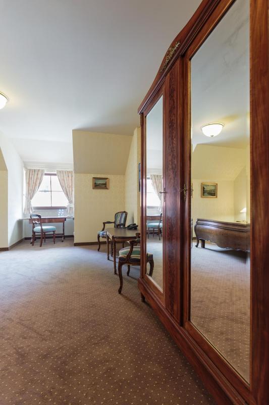 Apartment image 3