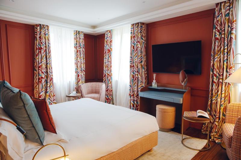 Deluxe Room image 1