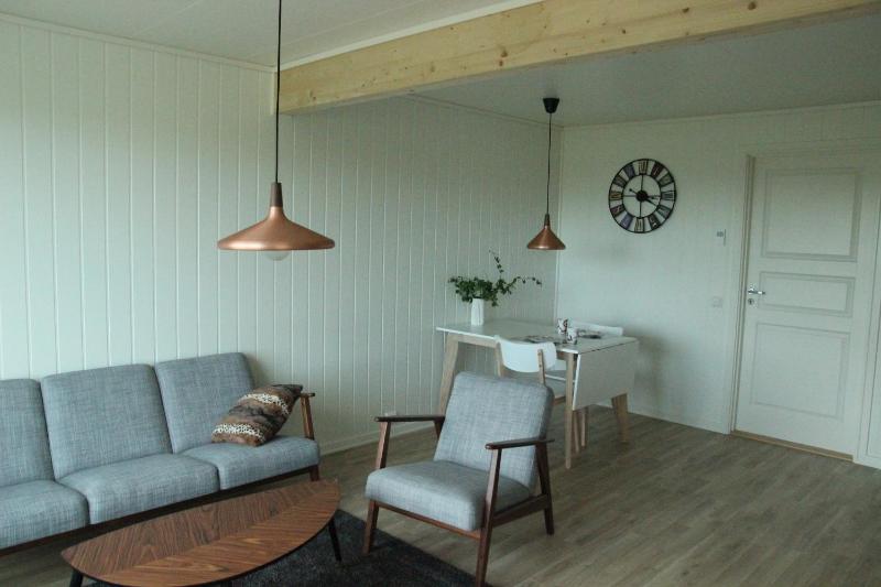 One-Bedroom Apartment with Garden View image 3