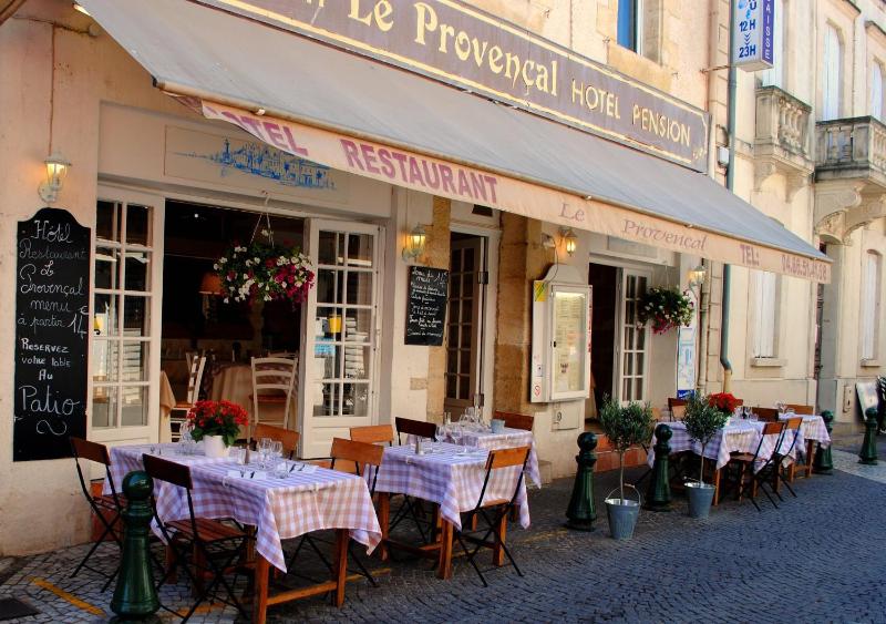 Hôtel Restaurant Le Provençal - image 33