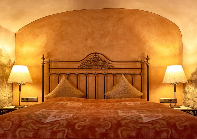 Deluxe Room image 2