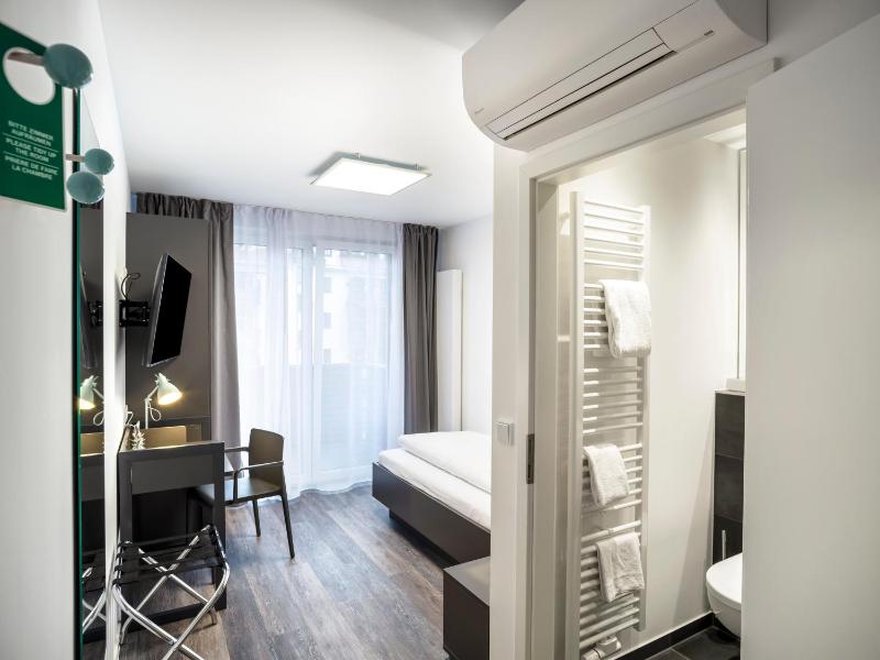 Economy Single Room image 2
