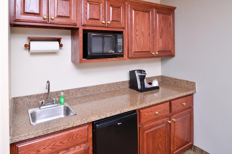 Executive King Suite image 2
