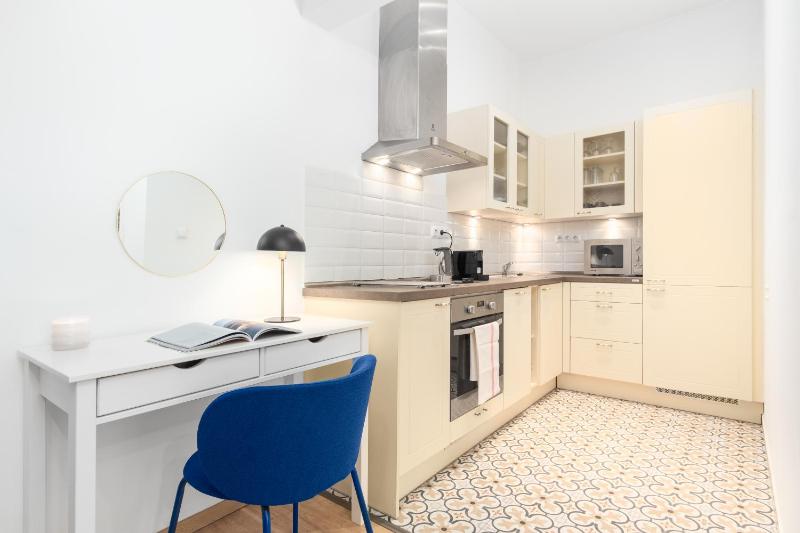 Prague Days - Eclectic Apartment in Trendy Area - image 5