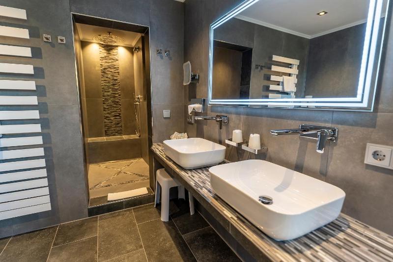 Suite image 2