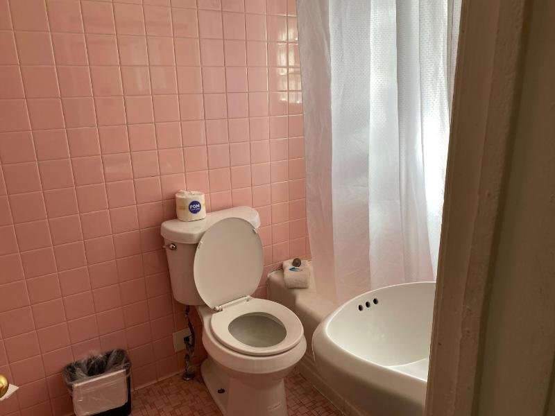 Budget Single Room image 3