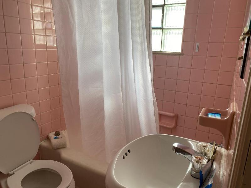 Budget Single Room image 4
