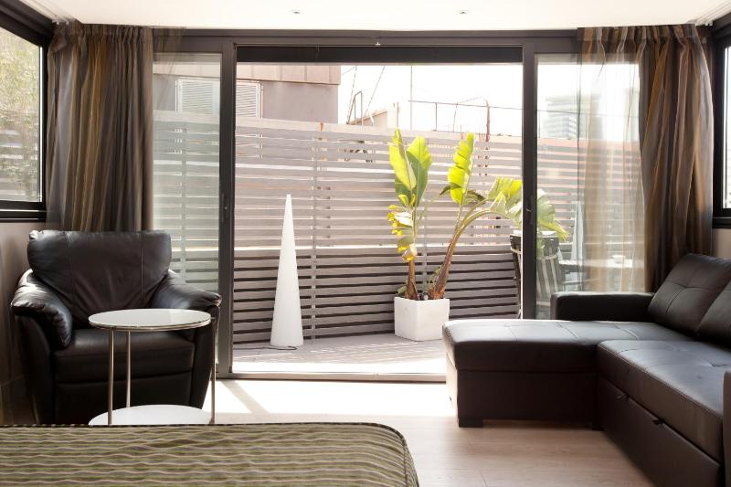 Suite with Balcony image 3