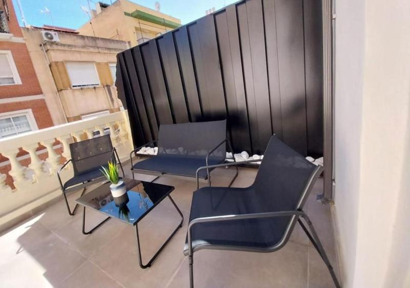 Apartamentos Loliqui centro Alicante - image 17