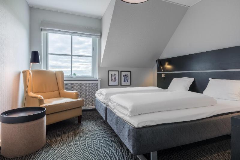 Superior Double Room image 4