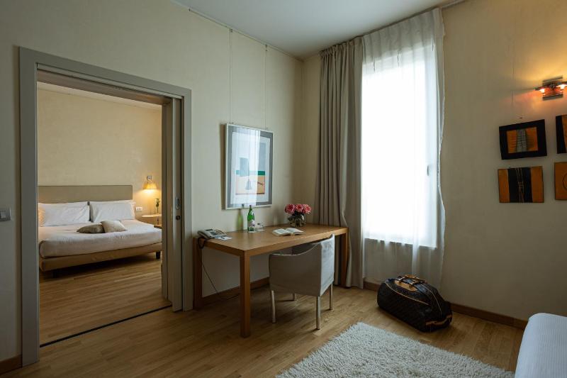 Junior Suite image 4
