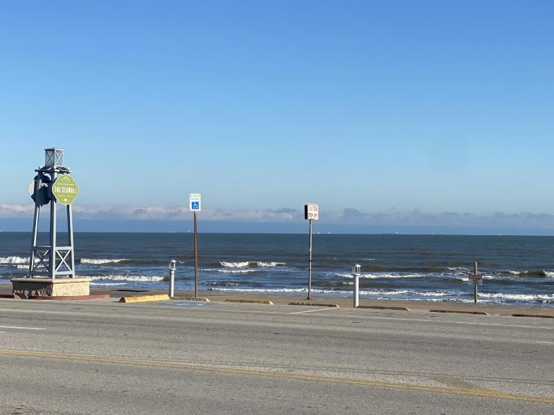 Wingate by Wyndham Galveston Beachfront at the Seawall - image 25