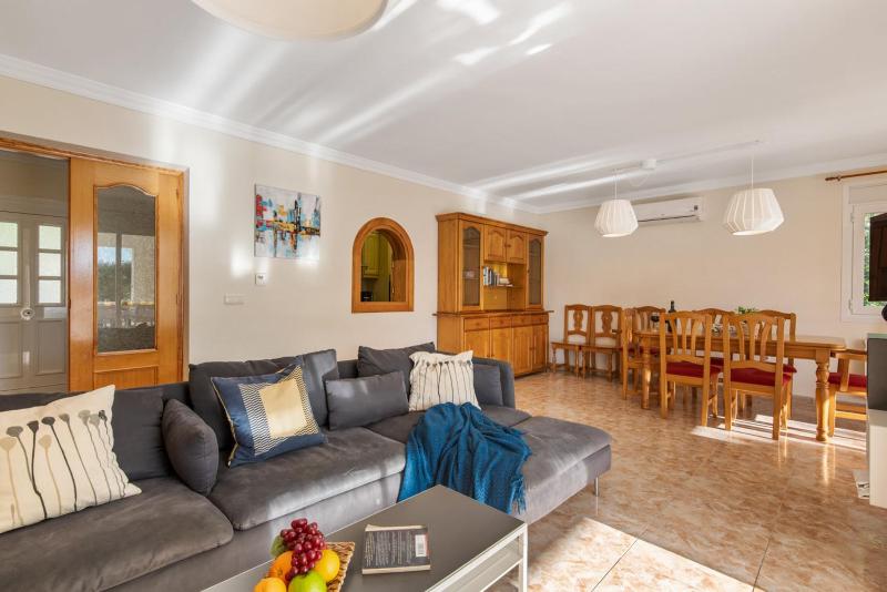 Villa Mila 10 - PlusHolidays - image 3