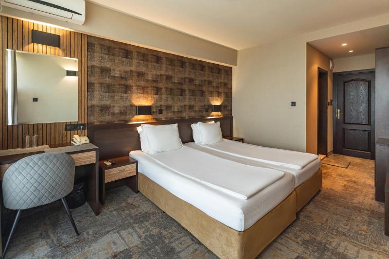 Double or Twin Room with Sea View image 1