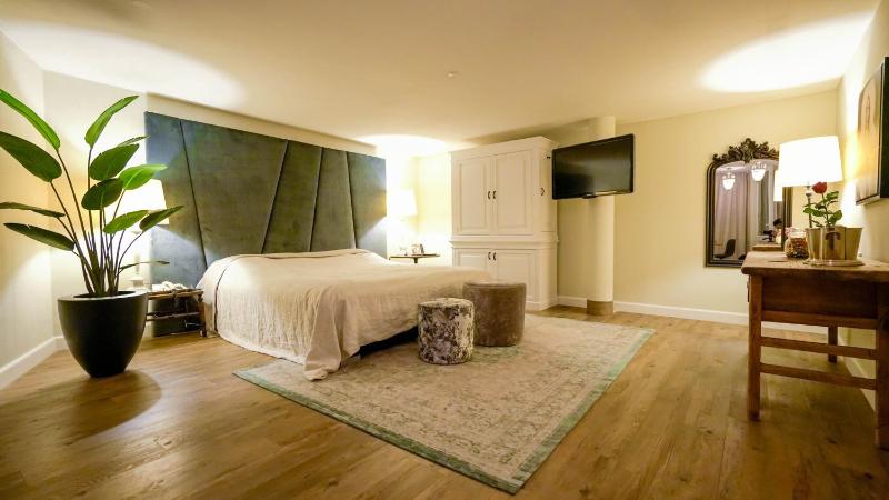 Presidential Suite image 1