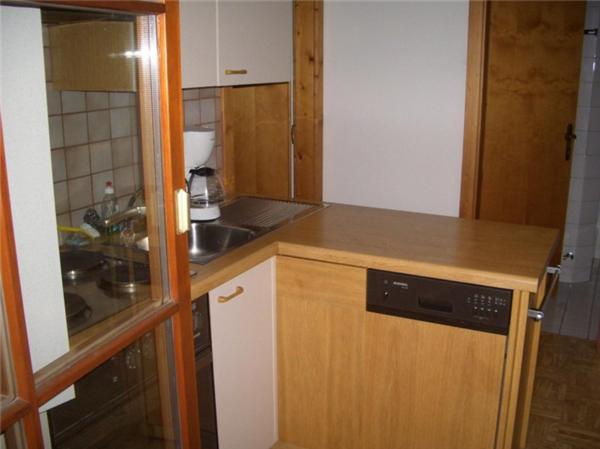 One-Bedroom Apartment image 2