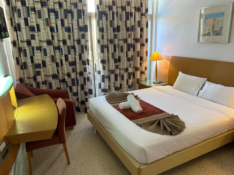 Room 9
