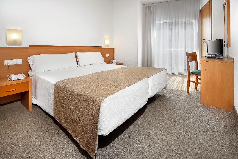 Double or Twin Room image 2
