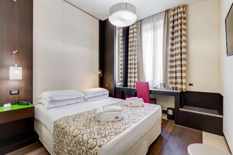 Standard Queen Room image 4