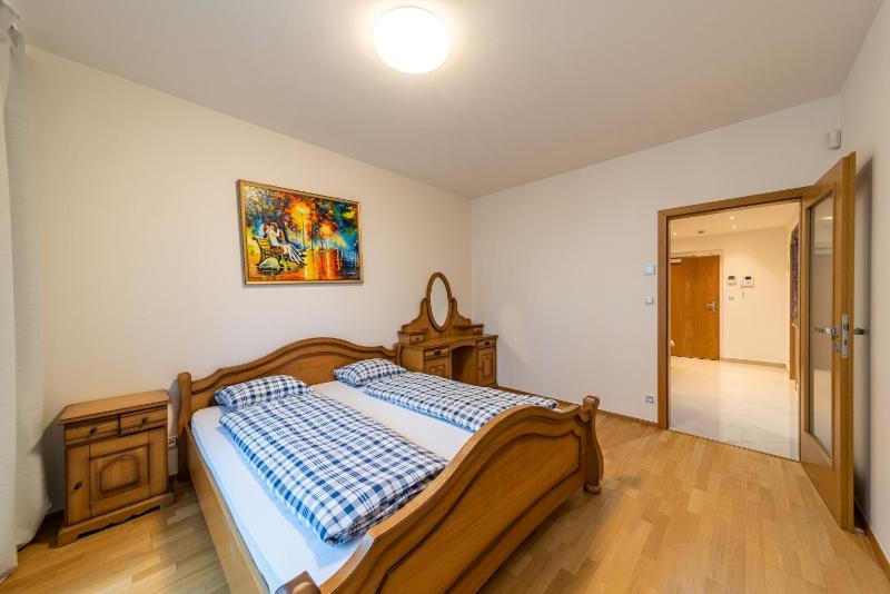 Deluxe Apartment image 2