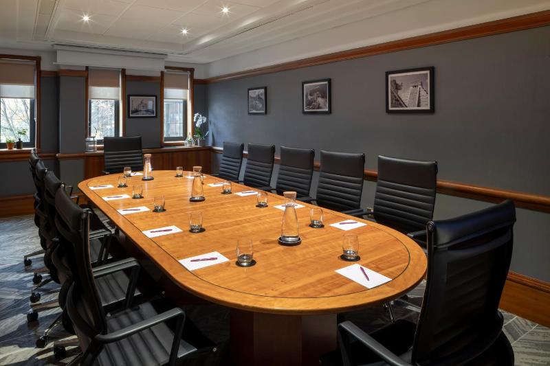 Crowne Plaza Leeds By IHG - image 10