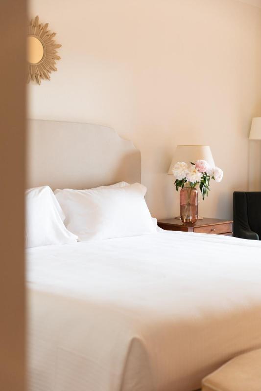Standard Double Room image 4
