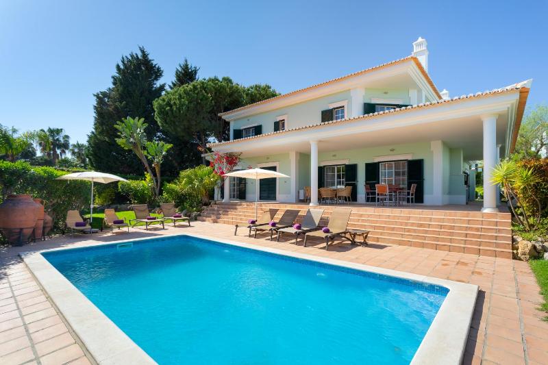 Superior Four-Bedroom Villa with Pool image 3