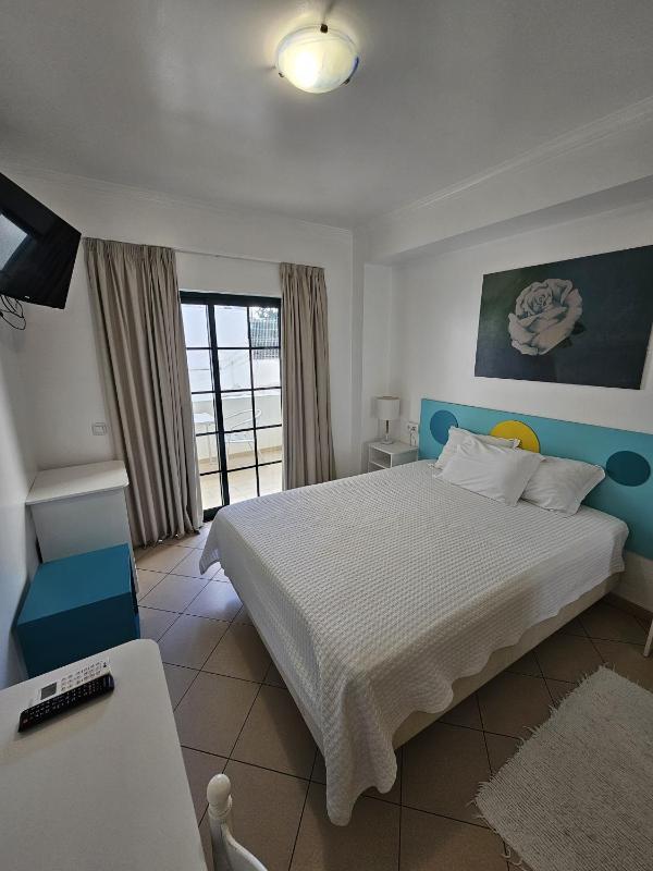 Double Room image 3