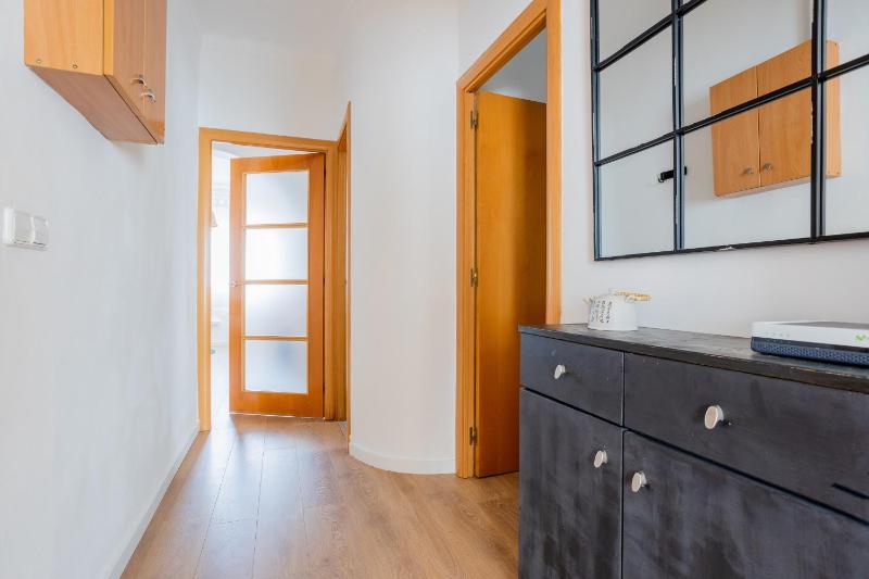 Housalia Lepant 3 bedroom apartment 300 meters de Sagrada Familia - image 7