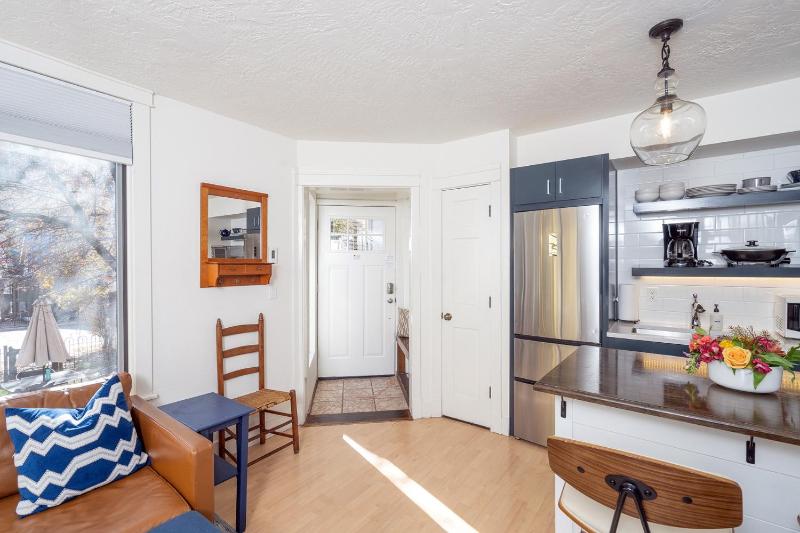Style & Location! Steps to Gondola Main Street River condo - image 11