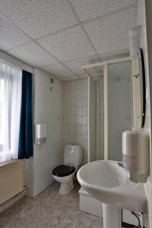 Deluxe Double or Twin Room image 3