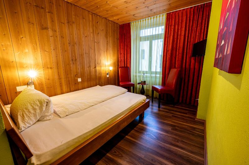 Single Room image 4