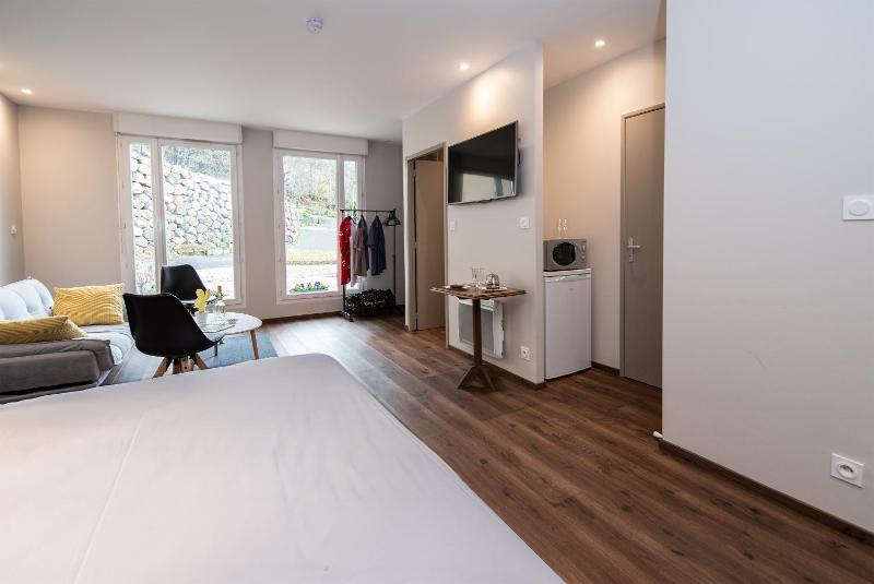 Studio with Terrace image 3