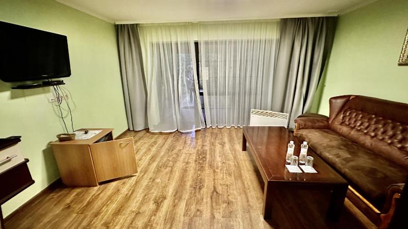 Bungalow image 1