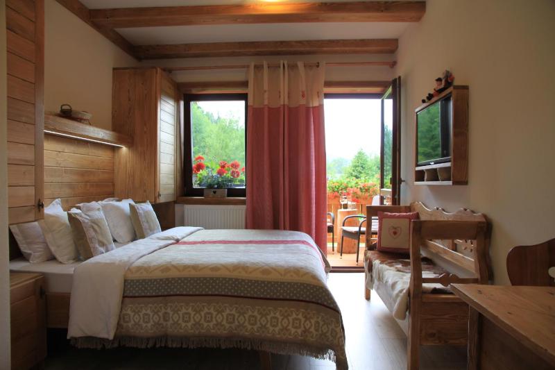 Deluxe Apartment with Terrace image 4