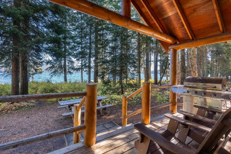 Deluxe Studio Cabin image 2