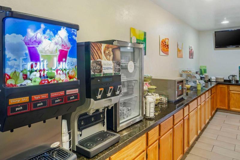 Quality Suites Moab near Arches National Park - image 21