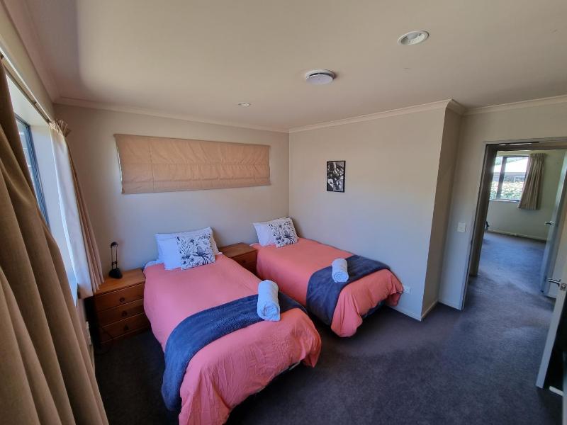 Mountain View Hideaway - image 19