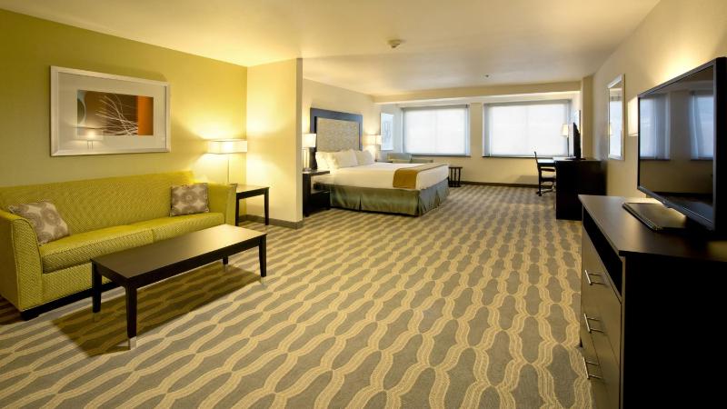 Holiday Inn Express & Suites Colorado Springs Central By IHG - image 14
