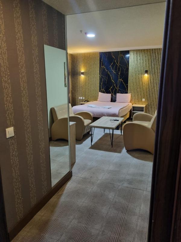 Deluxe Junior Suite image 3