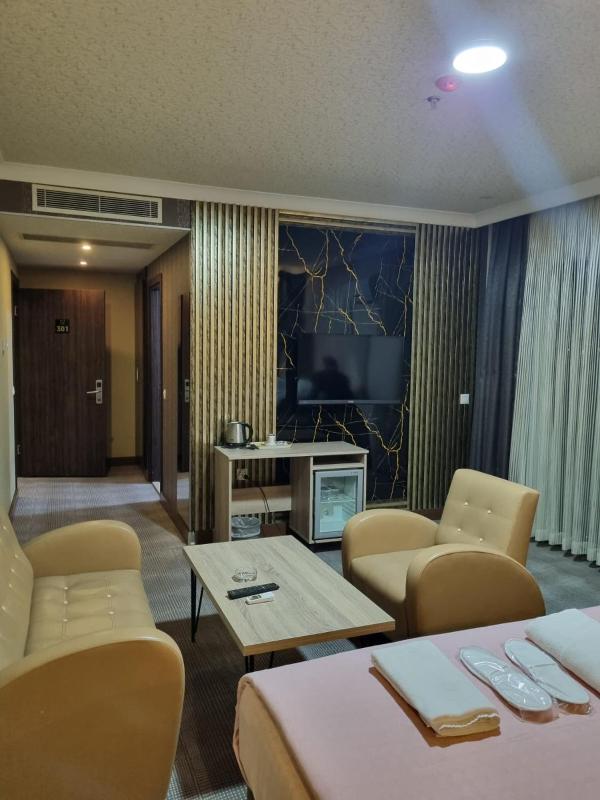 Deluxe Junior Suite image 2