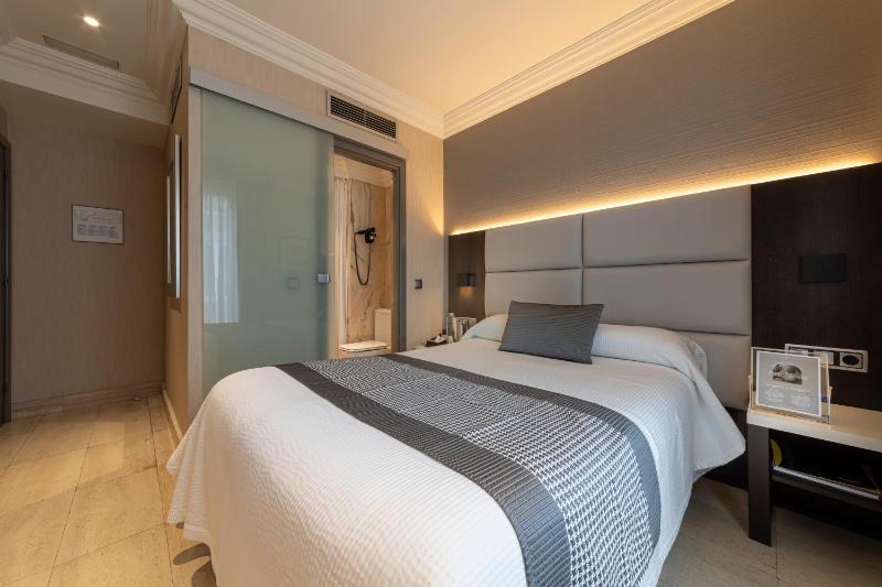 Single Room image 1