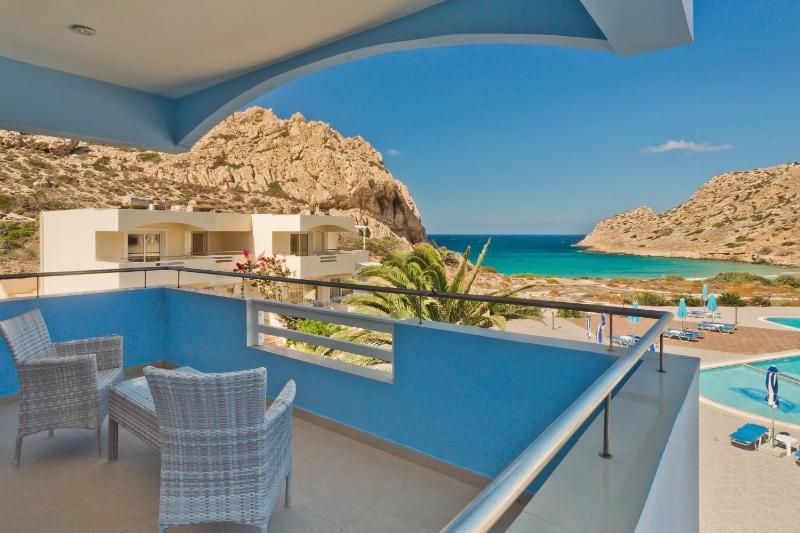 Apartment with Sea View image 3
