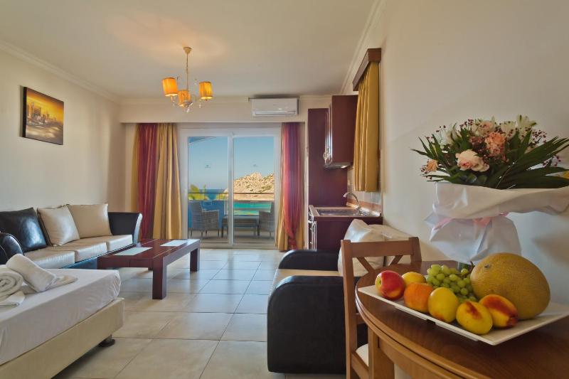 Apartment with Sea View image 1