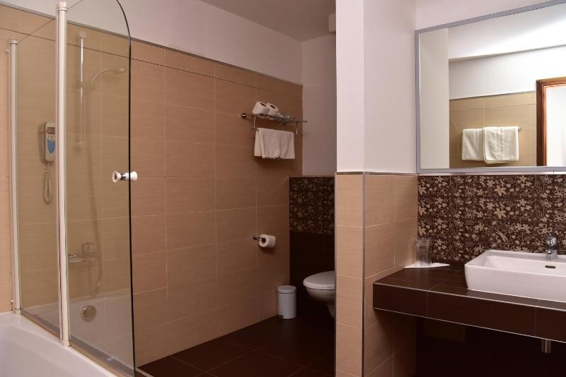 Superior Suite with Sea View image 4