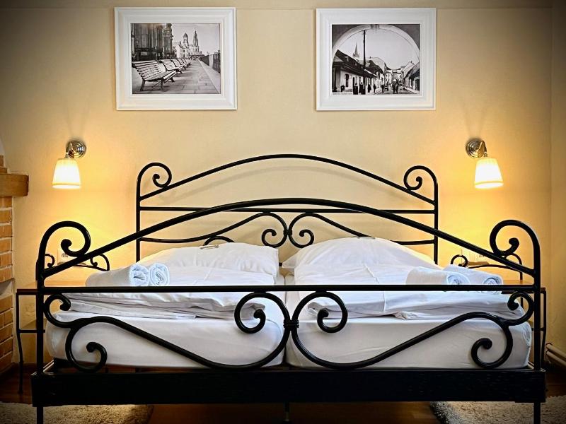 Standard Double Room image 1