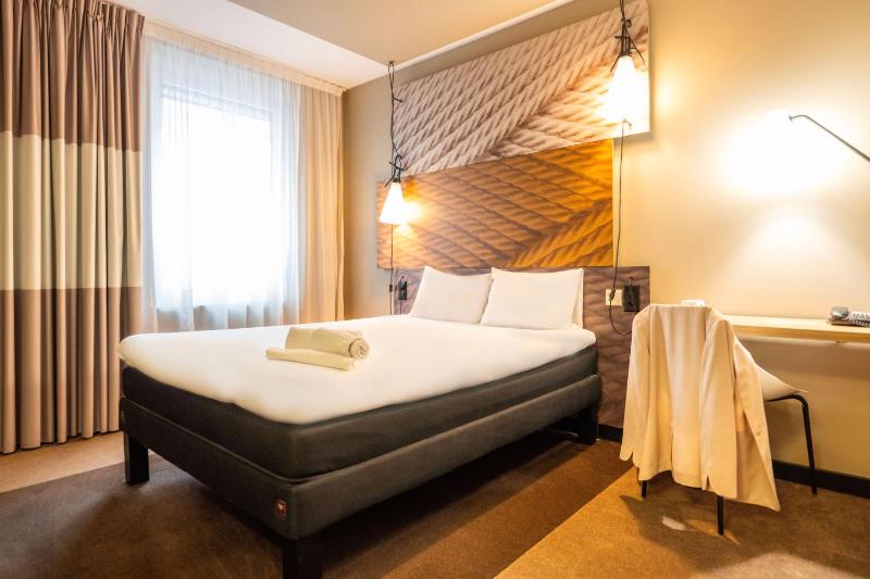 Double Room - Disability Access image 4