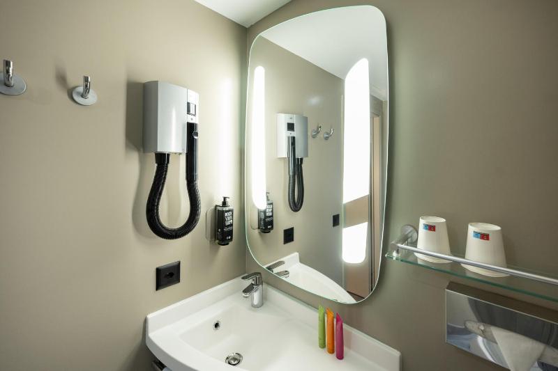 Double Room image 1